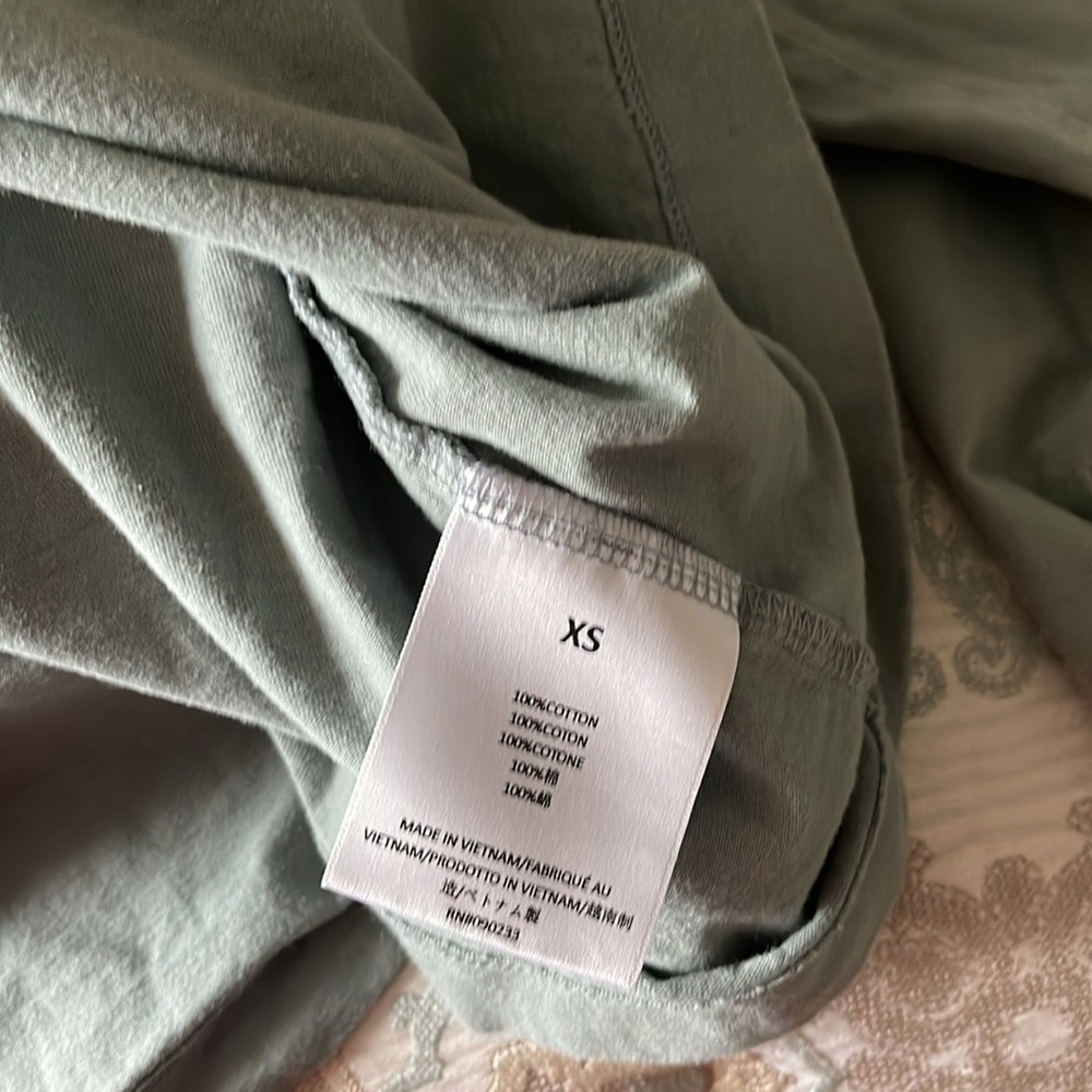 Essentials Fear Of God Shirt - Picture 5 of 7